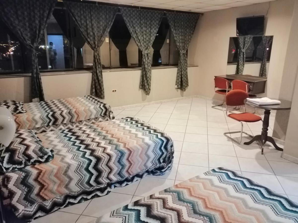 Hotel Sol De Oro جواياكيل المظهر الخارجي الصورة